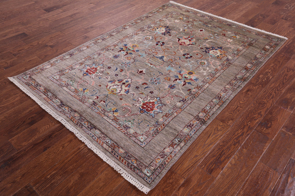 4' 11" X 7' 1" Persian Tabriz Hand-Knotted Rug Q10107