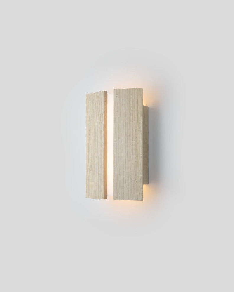 Rima LED Sconce, White Washed Oak, Frosted, 4000k Led, P1 Driver