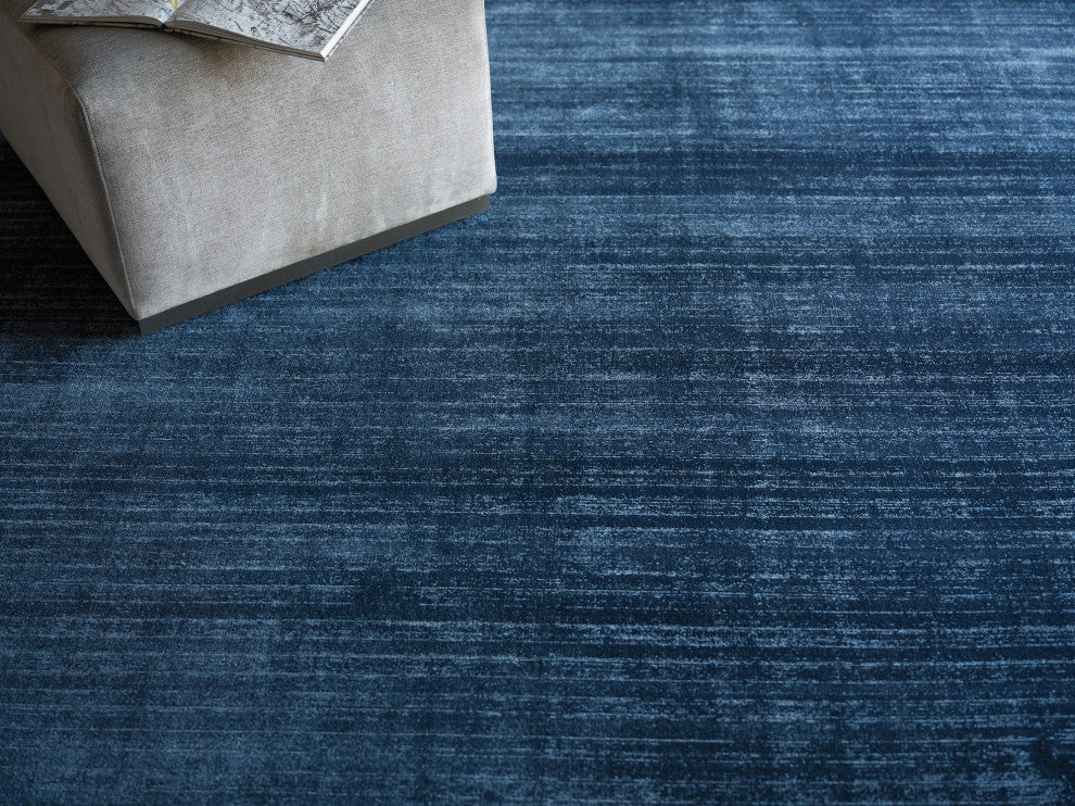 Martelli Modern Handloomed Silky Nylon Navy Area Rug, 2'x3'