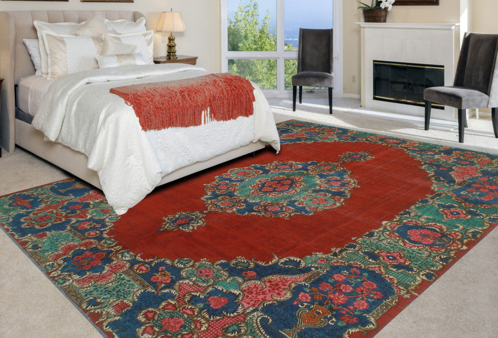 Fine Vintage Distressed Mamlaka Red/Green Rug, 10'5x12'8