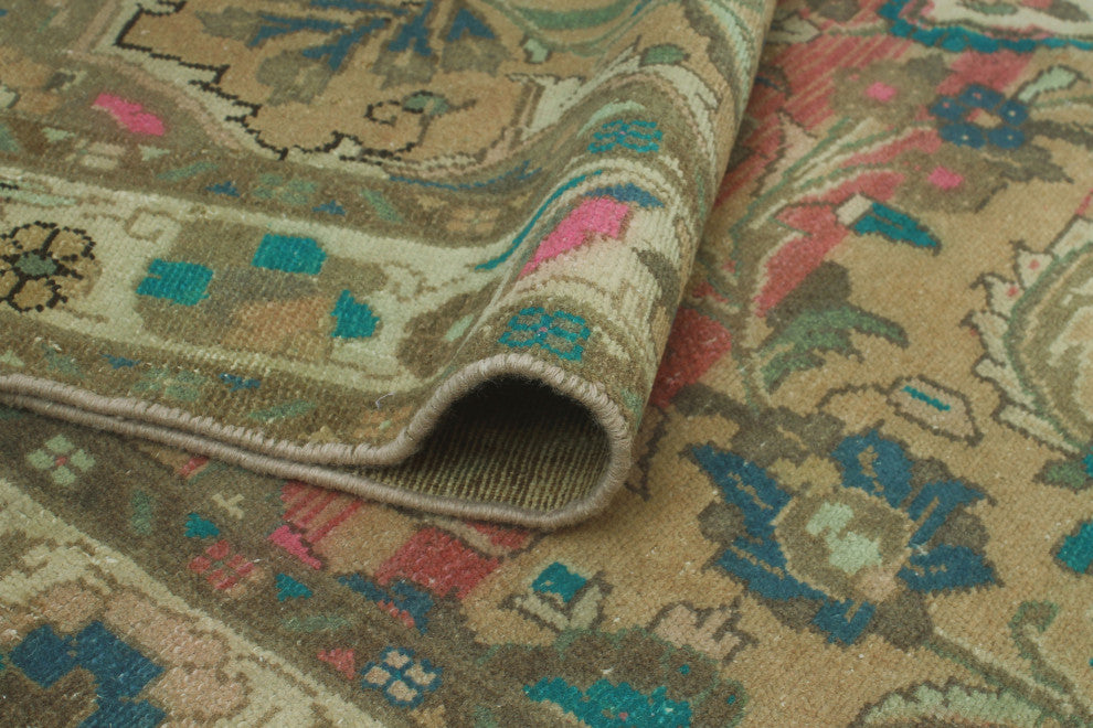 Semi-Antique Mitchel Rust/Ivory Rug, 4'8x9'5