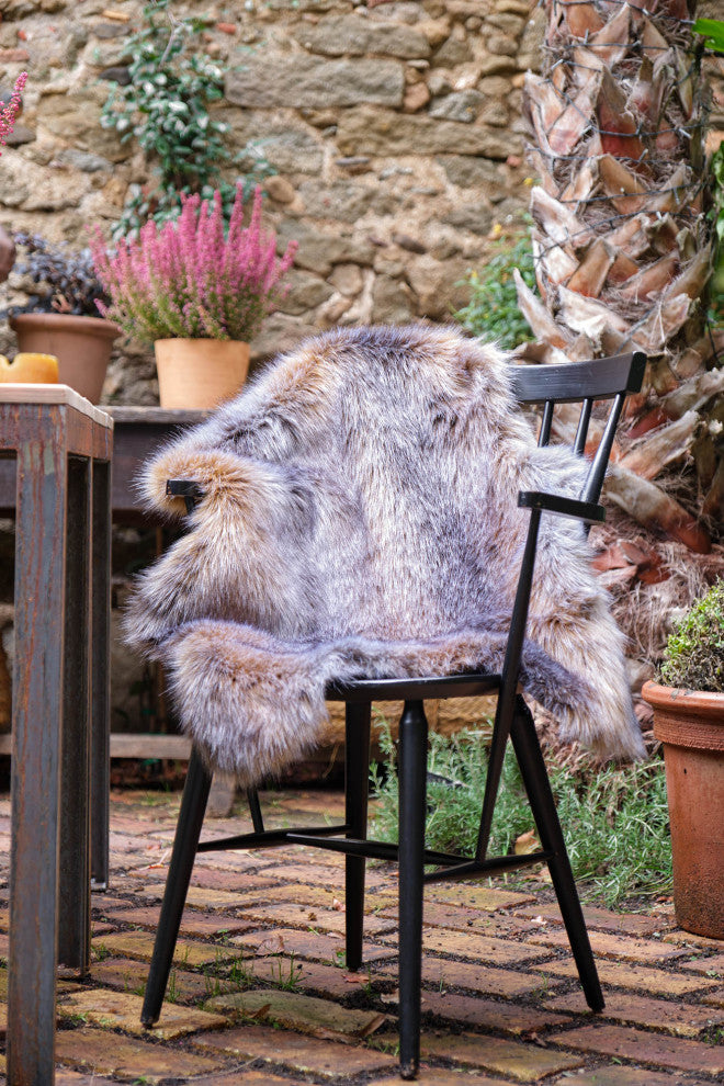 LUZIO Crystal Fox Vegan Faux Fur Seat Cover 43.3x29.2