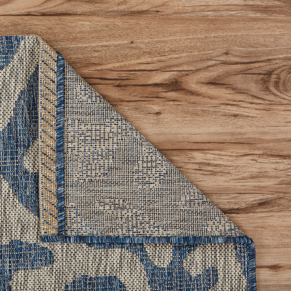 Delicate Reef Area Rug, 5'x7'