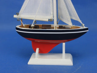 Wooden American Sailer Model Sailboat Decoration, 9"