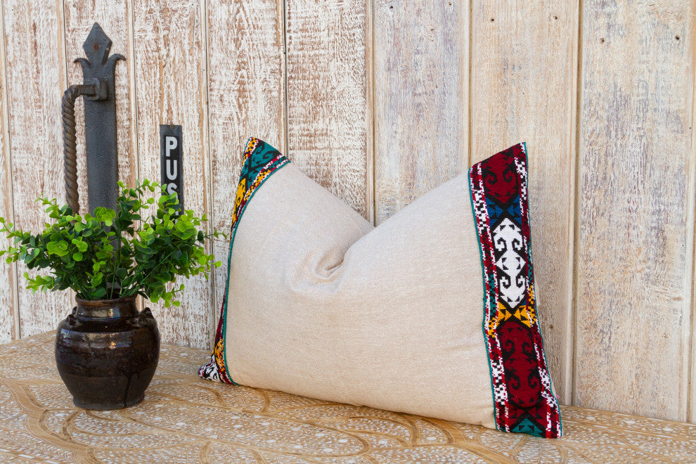 Czaee Linen Tribal Border Pillow