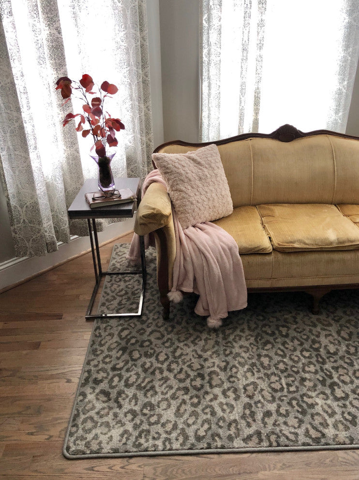 Snow Leopard, Gray, 8' Round