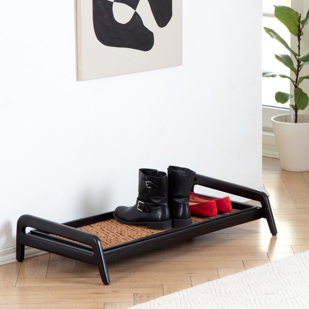 Single-Tier Black Stand With 3-Pair Rubber Boot Tray Irish Lion