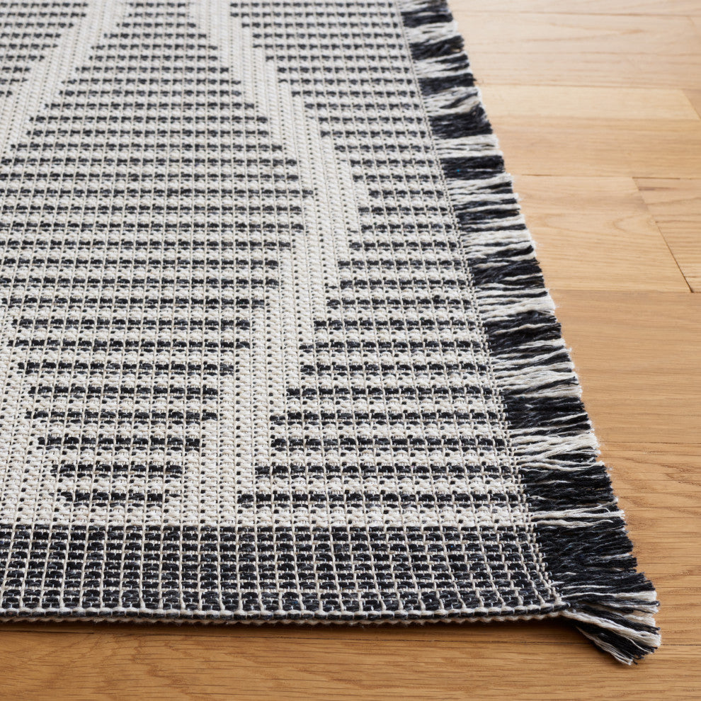 Safavieh Augustine Collection, AGT503 Rug