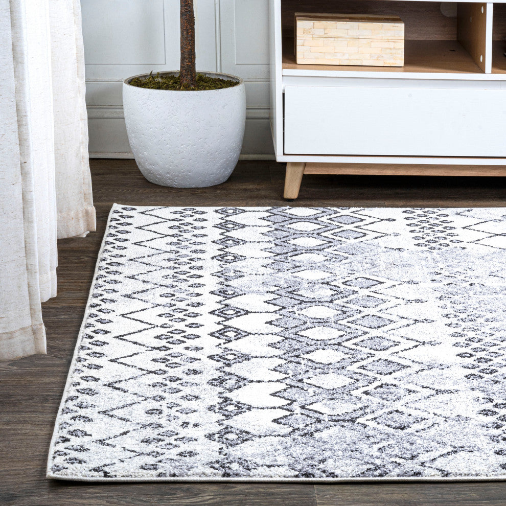 Azmar Moroccan Geometric Distressed Ivory/Black 8'x10' Area Rug