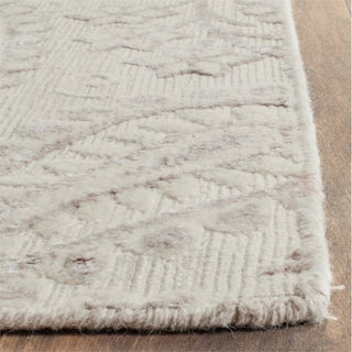 Safavieh Mirage 8' X 10' Hand Woven Rug in Ivory and Silver