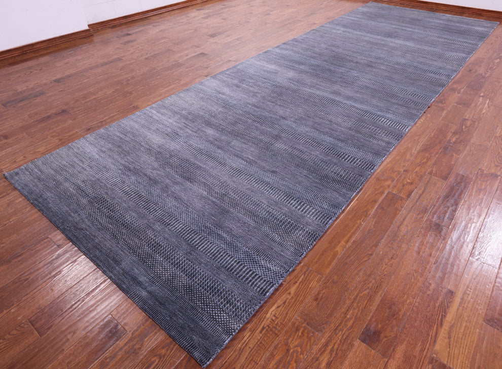6' 1" X 18' 3" Hand-Knotted Savannah Grass Wool and Silk Rug Q11985