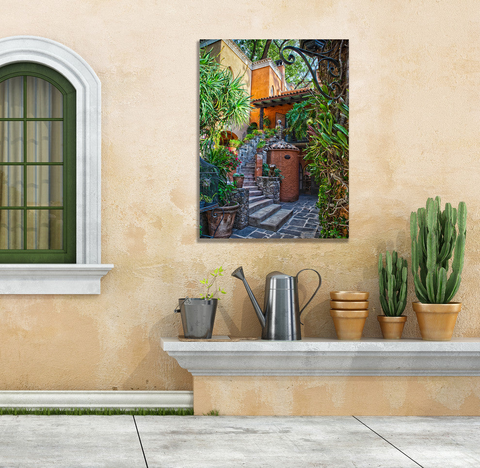 Casa Courtyard Outdoor Art
