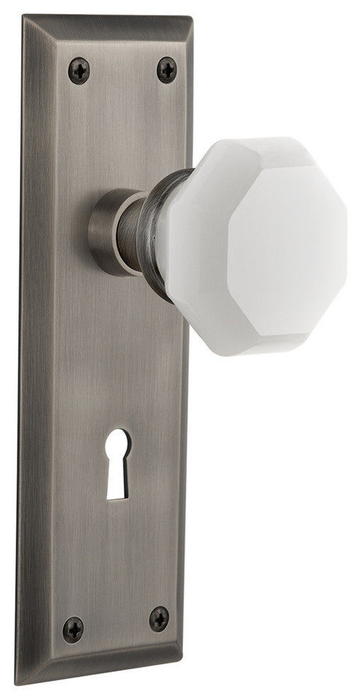 New York Plate with Keyhole Privacy Waldorf White Milk Glass Knob