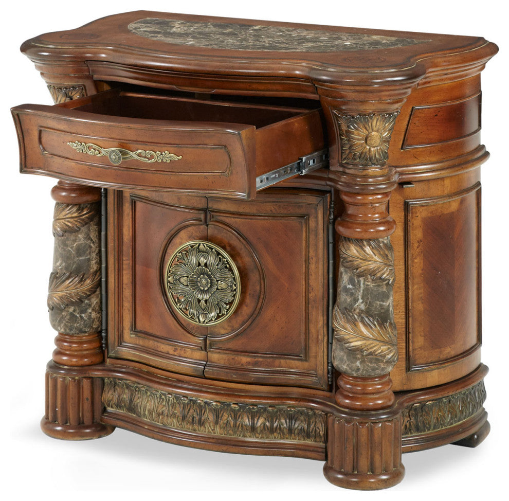Villa Valencia Cal. King Poster Bedroom Set