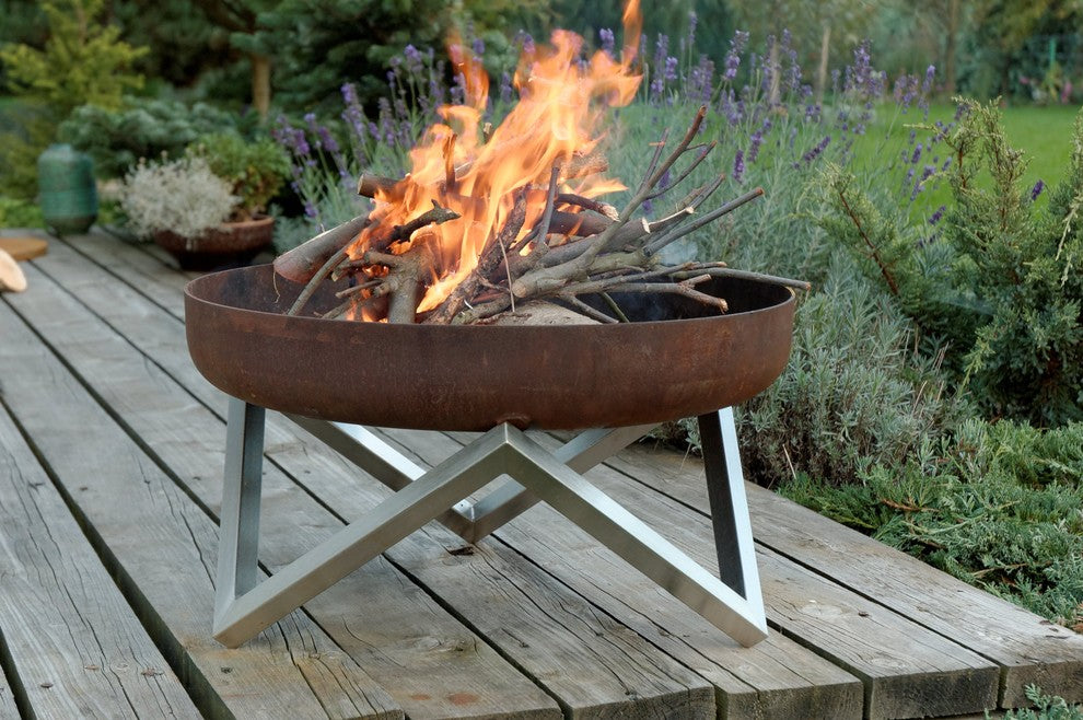 Memel Modern Outdoor Patio Steel Fire Pit, Medium