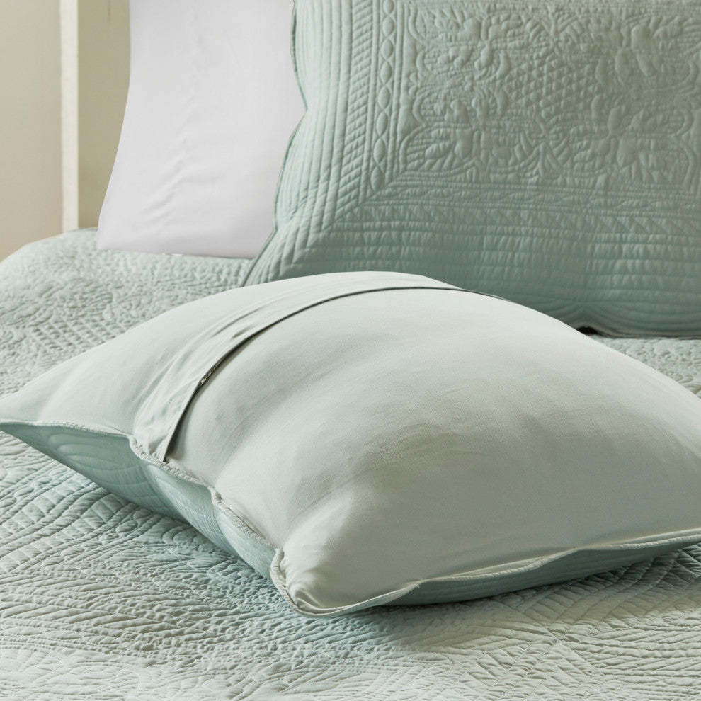 Madison Park Tuscany 3 Piece Reversible Scalloped Edge Quilt Set