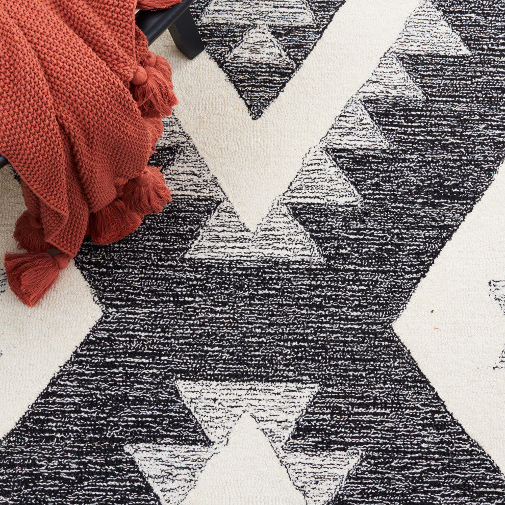 Safavieh Himalaya Collection CSB226Z Rug, Ivory/Black, 5' X 8'