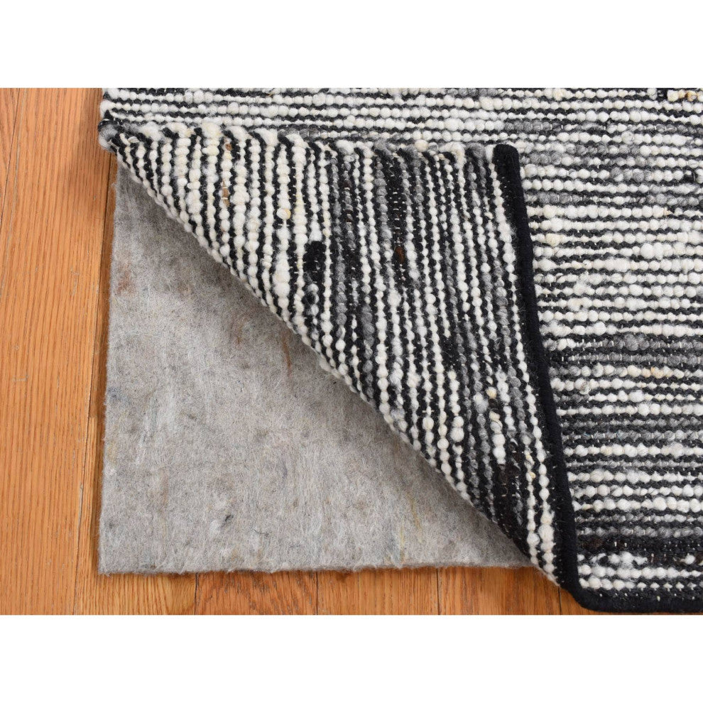 Ivory, 100% Wool, Looped and Uncut Pile, Hand Loomed Square Rug, 2'x2'