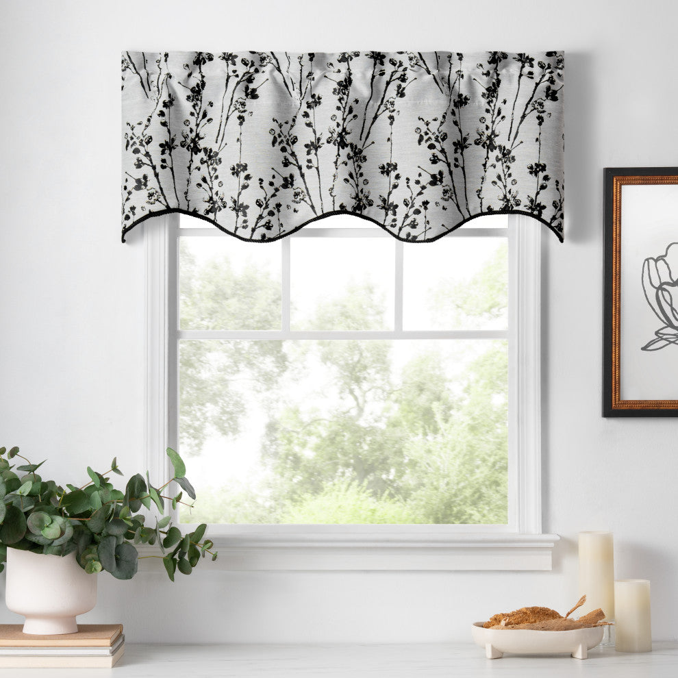 Meadow 50" x 15" Lined Scallop Valance, Chrome