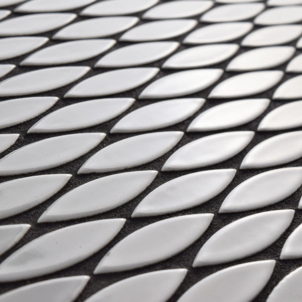 Pescado Glossy Ceramic Mosaic Floor and Wall Tile, Glossy Blanco