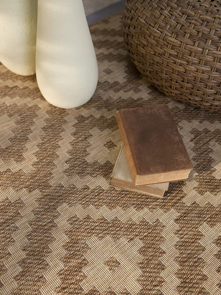 Outdoor Collection Accent Diamond Rug - Moroccan Rug, Neutral, 7'10"x10'