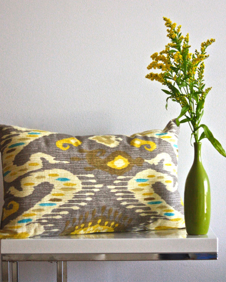 Pillow Decor - Solo Ikat Throw Pillow, Gray, 12" X 20"