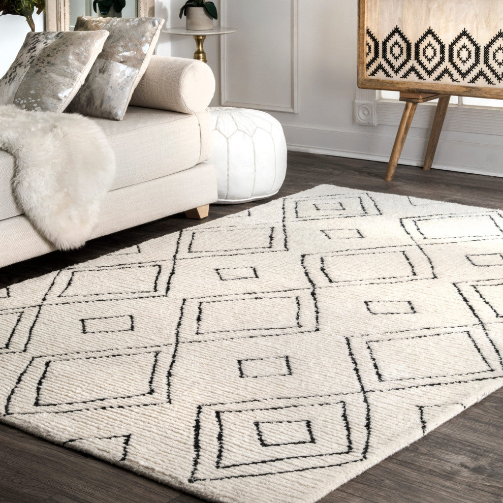 Nuloom Hand-Tufted Moroccan Diamond Wool Rug, Natural 4'x6'