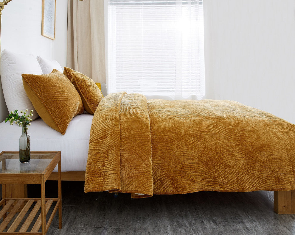 Velvet Dreams Melted Gold Plush Ripple Waves Bedspread, Cal King