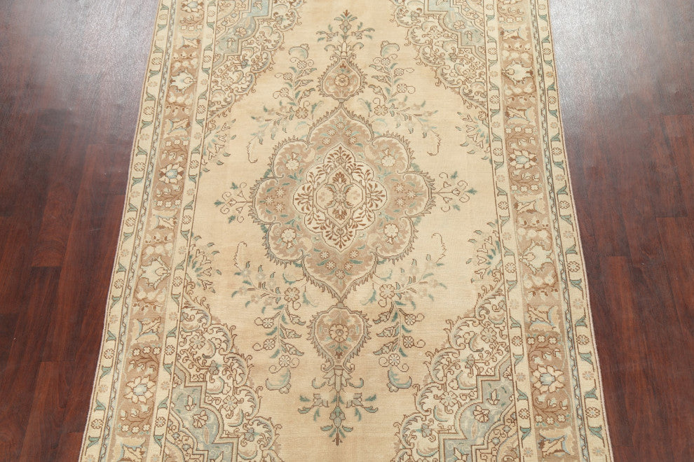 Consigned, Faded Area Rug Vintage Oriental Hand-Knotted, Beige, 9'4" X 6'2"