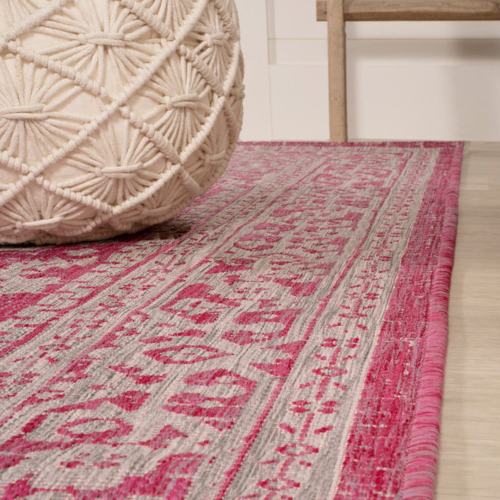 Sinjuri Medallion Textured Weave Indoor/Outdoor, Fuchsia/Light Gray, 2x8