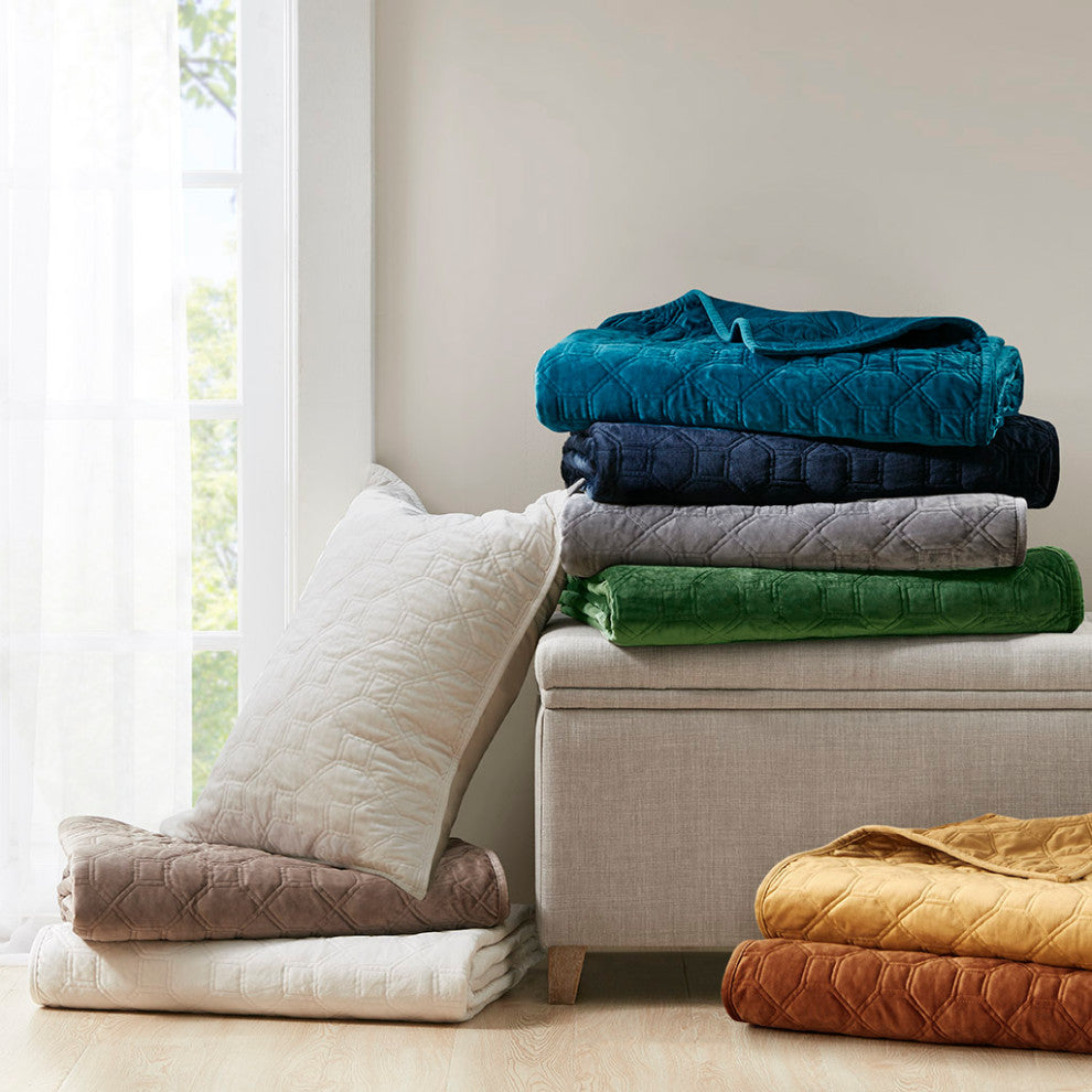 Madison Park Harper 3 Piece Velvet Quilt Set With Coordinating Shams