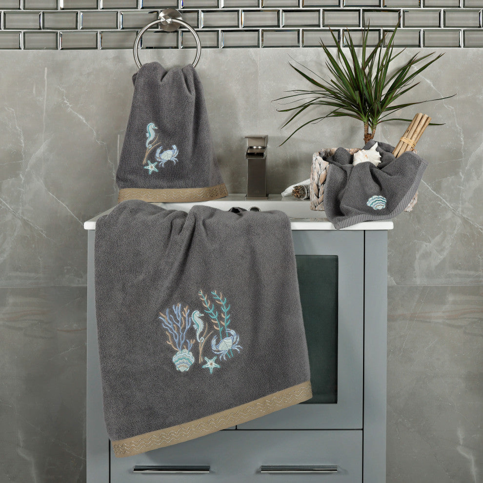 Linum Home Textiles 100% Turkish Cotton AARON 4PC Embellished Towel Set