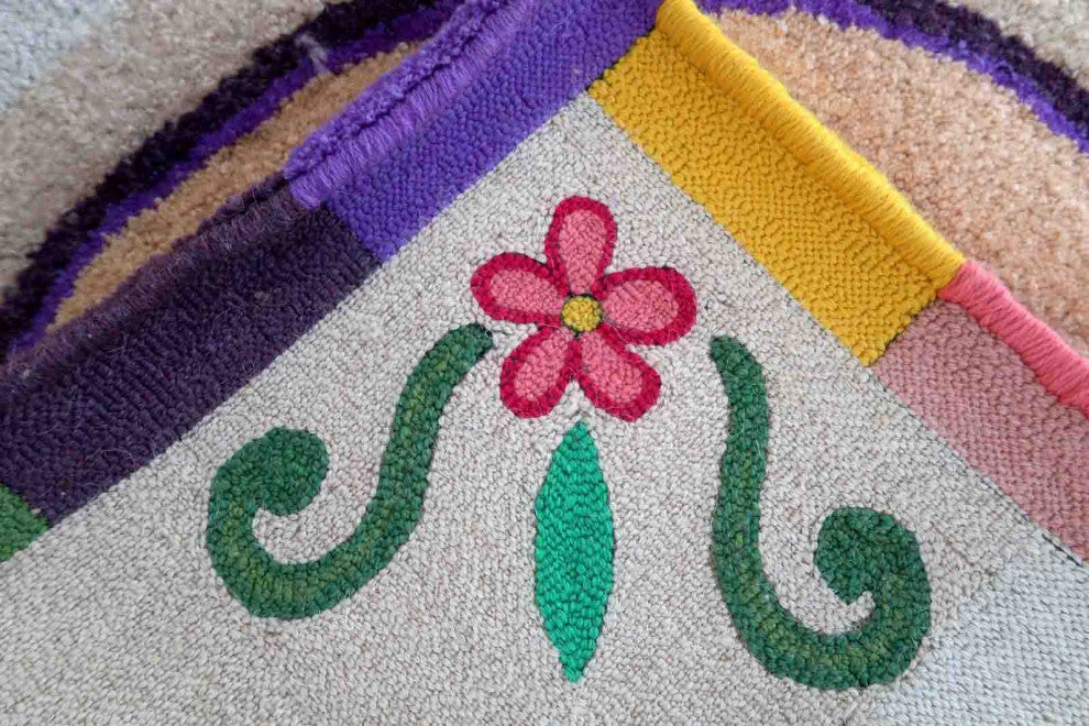 Handmade Contemporary ORA French Hooked Rug 3.2'x3.3', 99cmx102cm, 2021