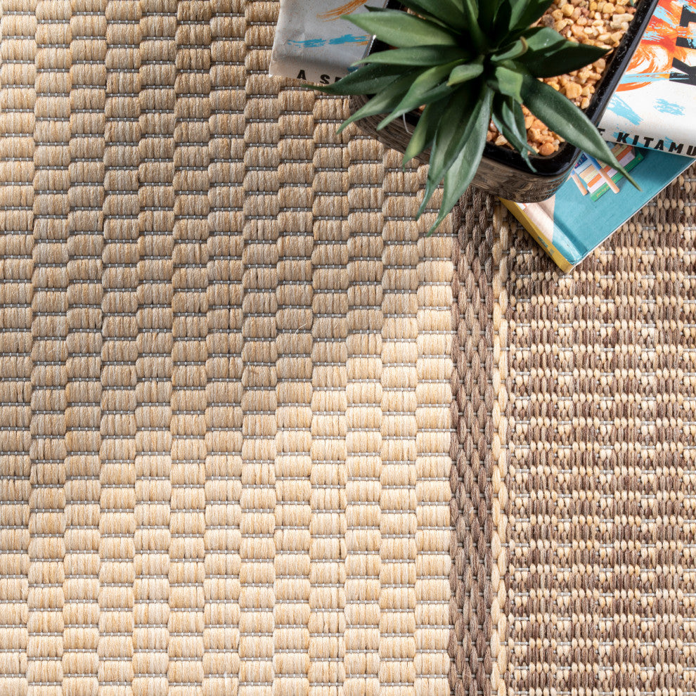 Nuloom Indoor/Outdoor Machine Made Area Rug, Beige 5'3"x7'6"
