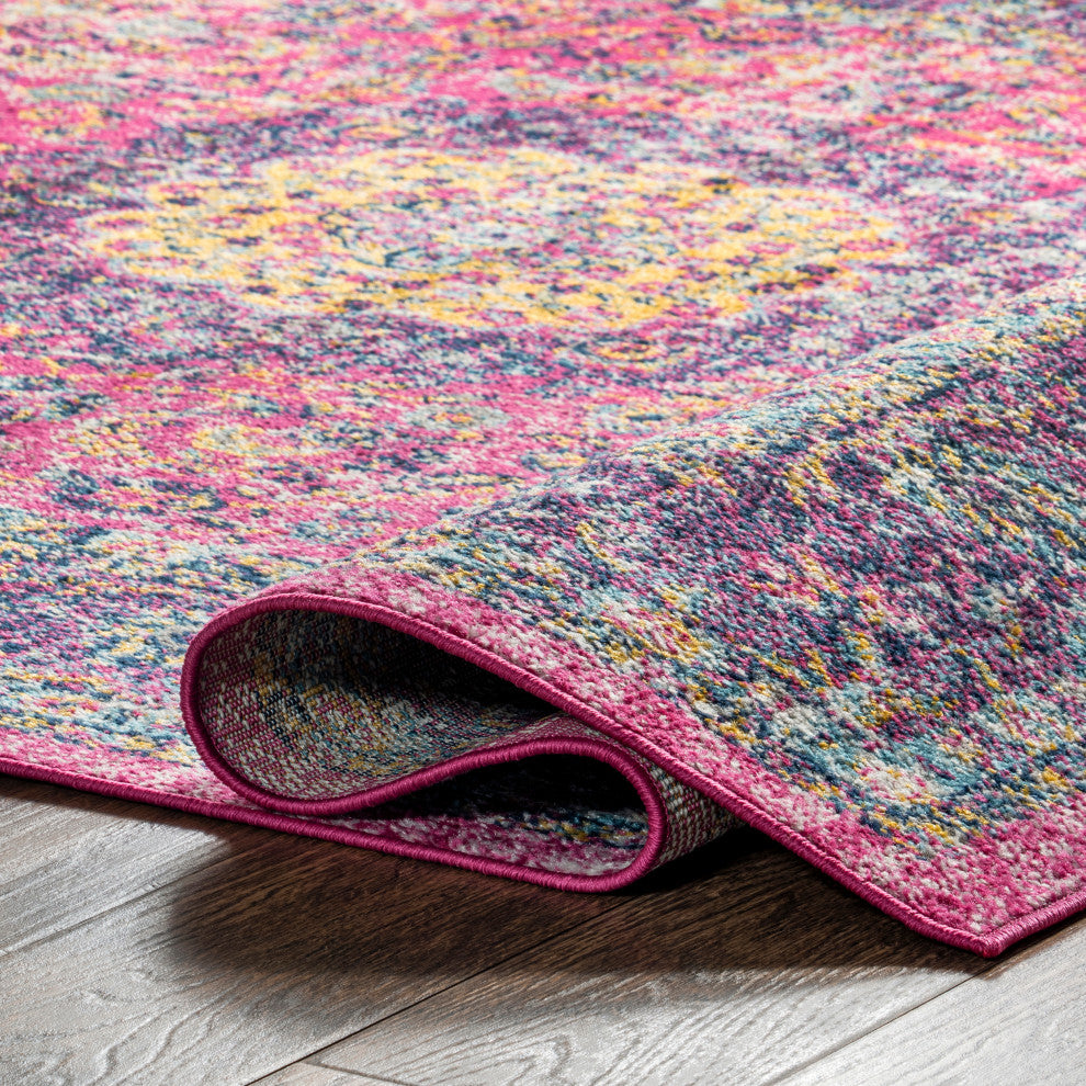 Nuloom Traditional Medallion Verona Rug, Fuchsia 6'Round
