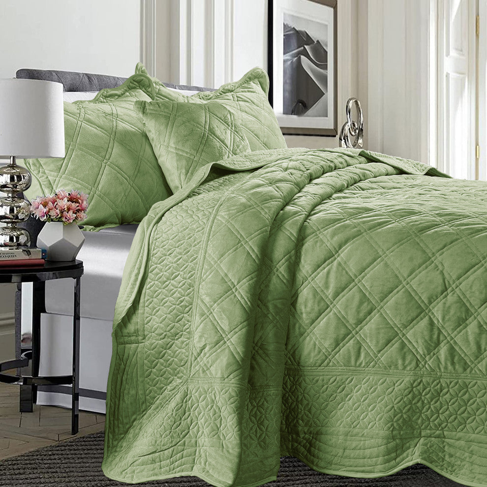 Supersoft Microplush Quilted 4-Piece Bed Spread Set, Sage, Queen