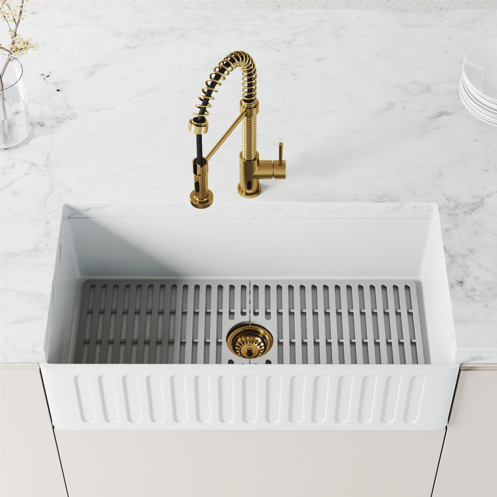 VIGO Edison 19" H Single Handle Pull-Down Sprayer Kitchen Faucet, Matte Brushed Gold, Touchless, Without Extras