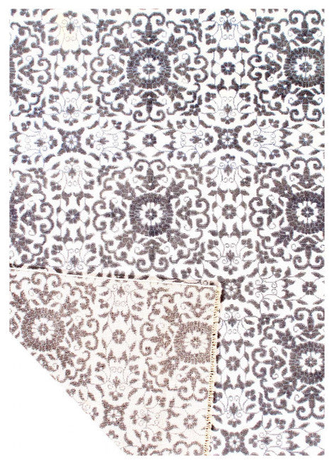 Fine Hand Knotted Silk and Wool Modern Rug 6'x9'