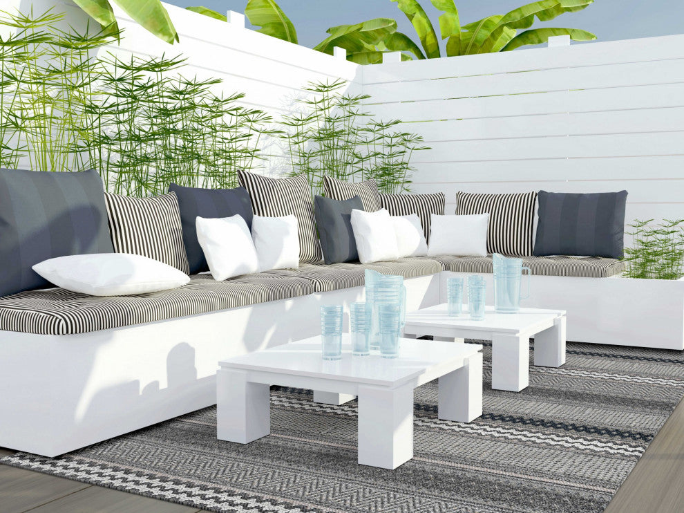 HomeRoots 7' Round Polypropylene Grey or Blue Area Rug