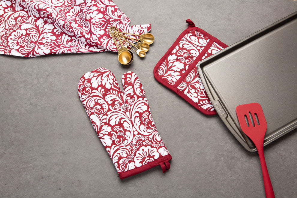 Wine Damask Oven Mitt and Potholder Set