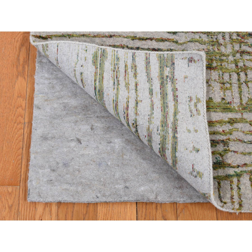 Goose Gray Modern Fine Jacquard Hand Loomed Wool and Art Silk Rug 6'x8'9"