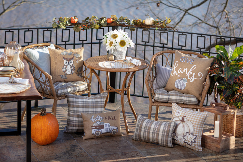 Indoor White Pumpkin Natural 18" Throw Pillow