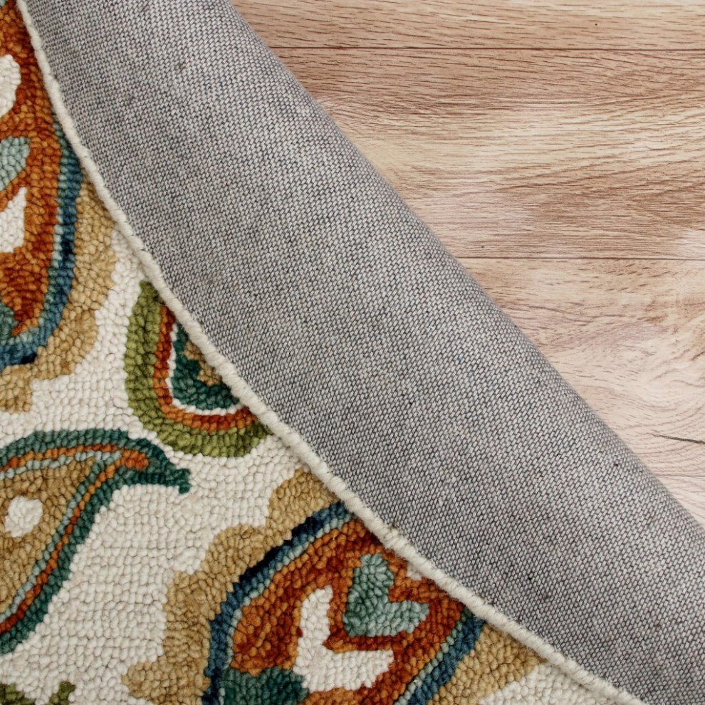 5" Round Orange and White Paisley Area Rug