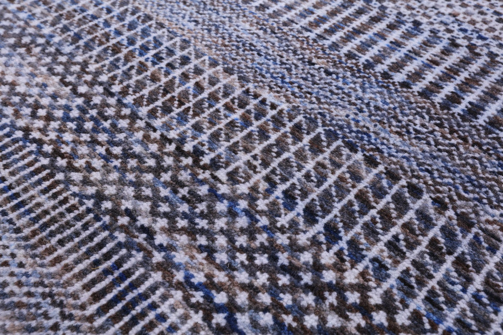 5' 3" X 33' 3" Savannah Grass Hand Knotted Wool and Silk Rug Q11984