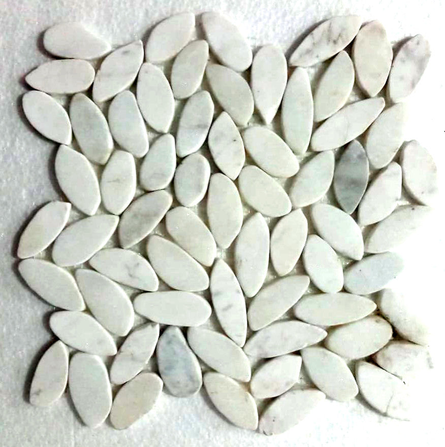 Super White Oval Marble Mosaic Tile - Hand-Sorted Pebbles for Stylish Bathroom