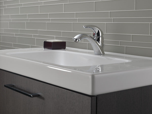 Delta Classic Single Handle Bathroom Faucet, Chrome, 583LF-WF