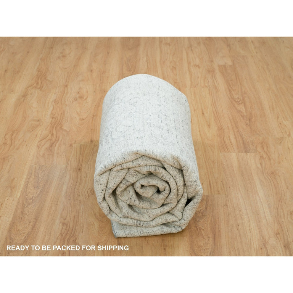Cloudy Gray Karajeh Design 100% Wool Hand Loomed Oriental Rug, 8'11"x12'