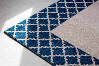 Albert Lattice Print Rug - White and Blue - 5' X 8'