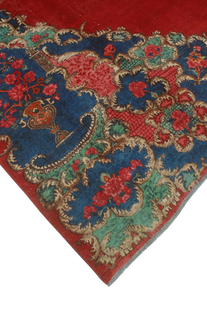 Fine Vintage Distressed Mamlaka Red/Green Rug, 10'5x12'8