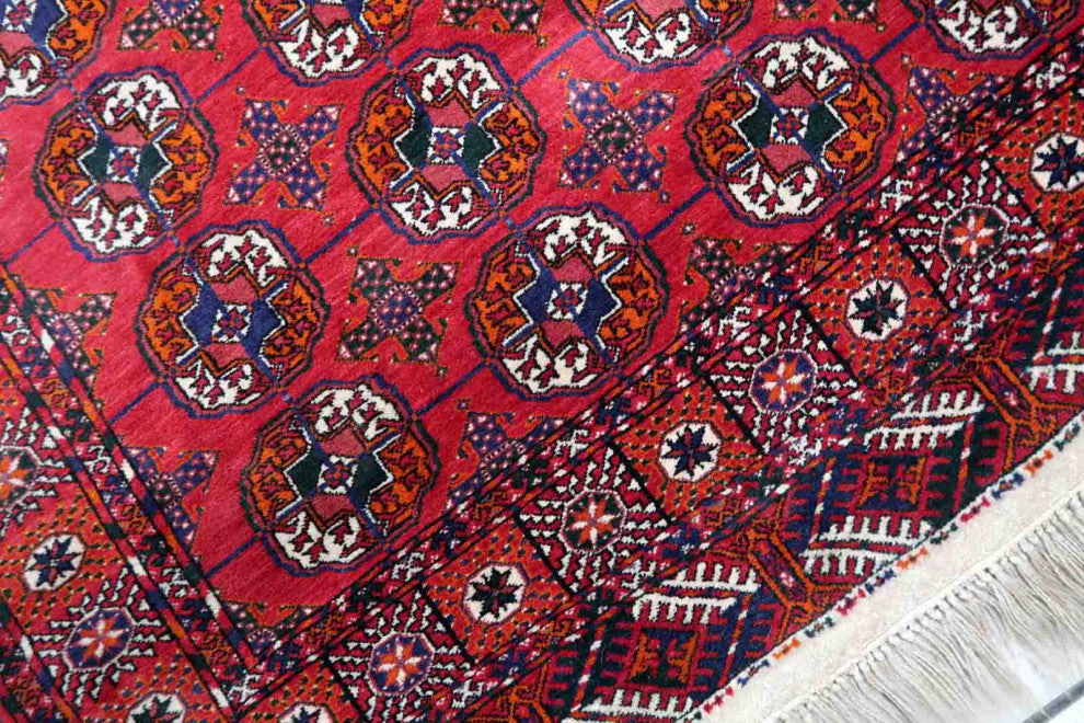 Handmade Vintage Turkmen Tekke Rug 4.1'x6.1', 126cmx188cm 1960s